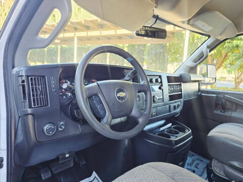 2017 Chevrolet Express 2500