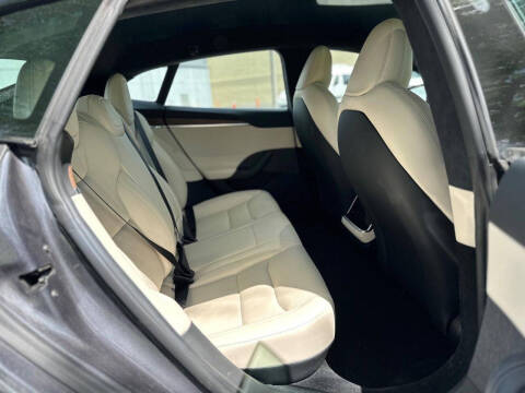 2022 Tesla Model S