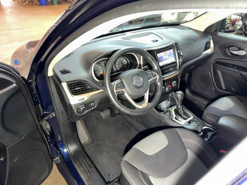 2015 Jeep Cherokee Sport