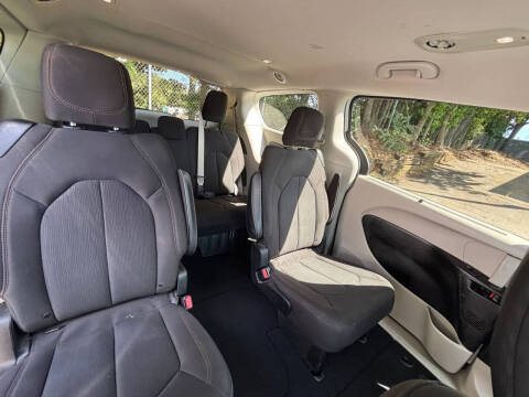 2018 Chrysler Pacifica Touring Plus