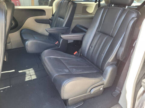 2014 Chrysler Town and Country Touring