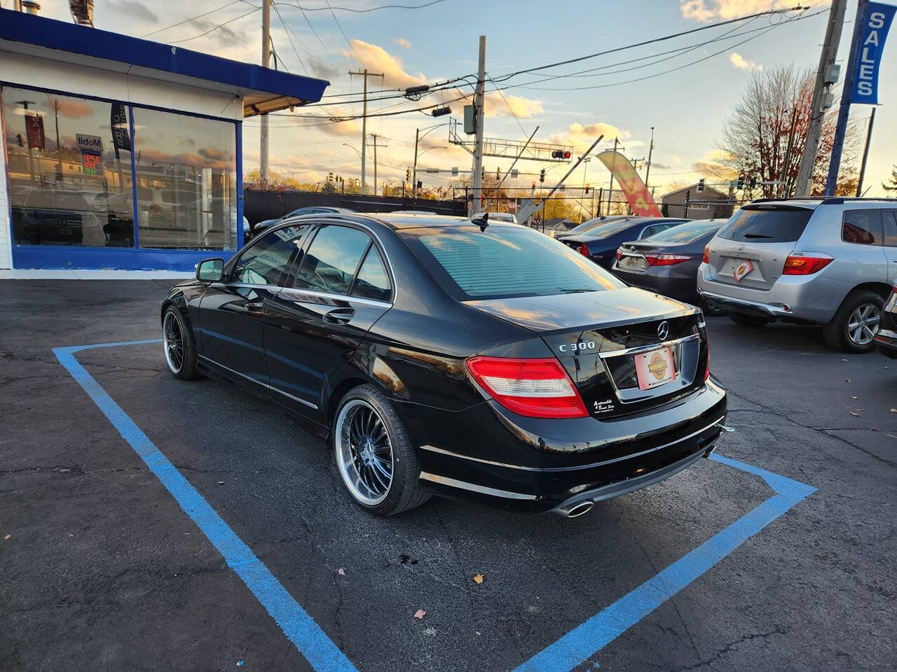 2009 Mercedes-Benz C-Class for sale at Chicago Auto House in Chicago, IL