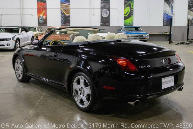 2004 Lexus SC 430