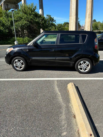 2010 Kia Soul +
