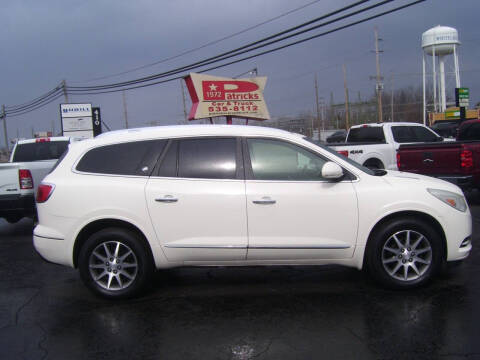 2015 Buick Enclave for sale at Patricks Car & Truck in Whiteland IN
