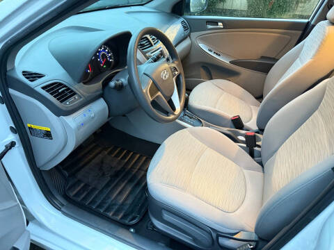 2017 Hyundai Accent SE