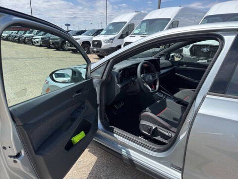 2025 Volkswagen Golf GTI SE