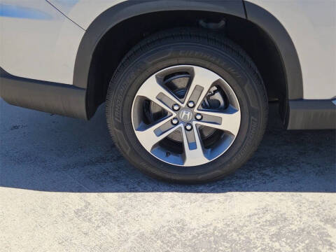 2023 Honda Pilot EX-L w/Rear Captain's Chairs