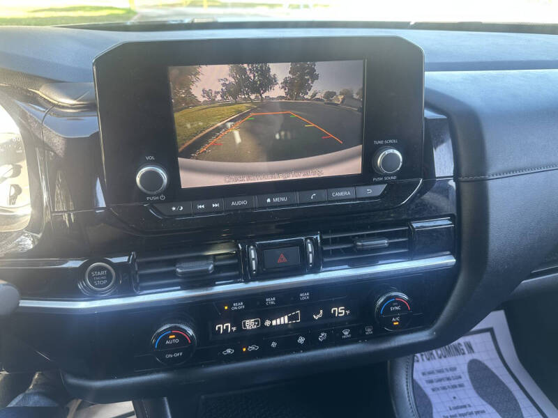 2022 Nissan Pathfinder S