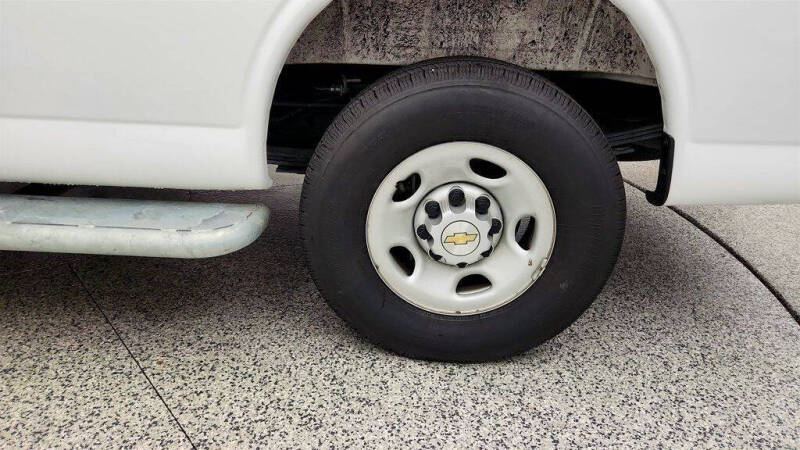 2025 Chevrolet Express 2500