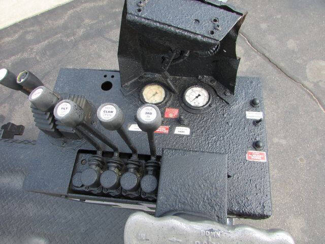 2014 Freightliner M2 106