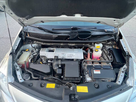 2013 Toyota Prius v Five