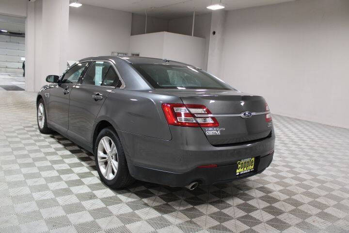 2018 Ford Taurus SEL