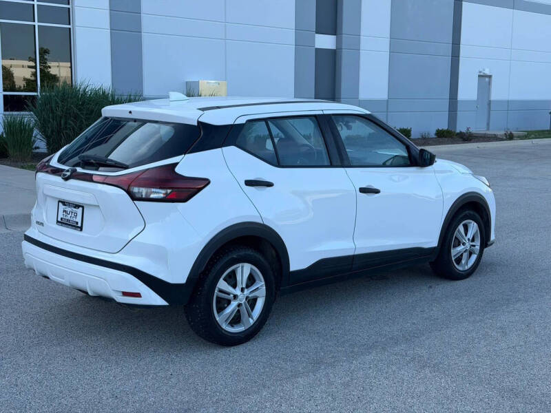 2022 Nissan Kicks S