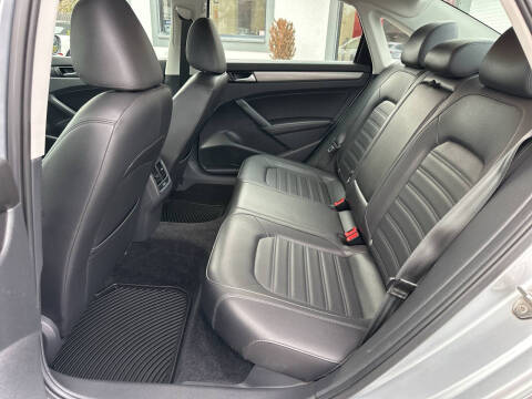 2015 Volkswagen Passat 1.8T SE