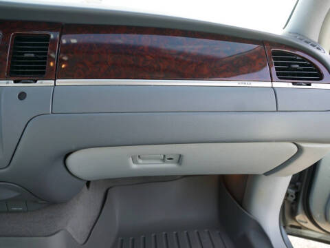 2006 Lincoln Town Car Signature