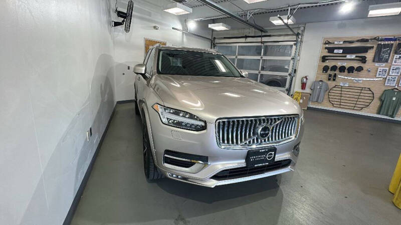 2023 Volvo XC90 B5 Plus Bright Theme
