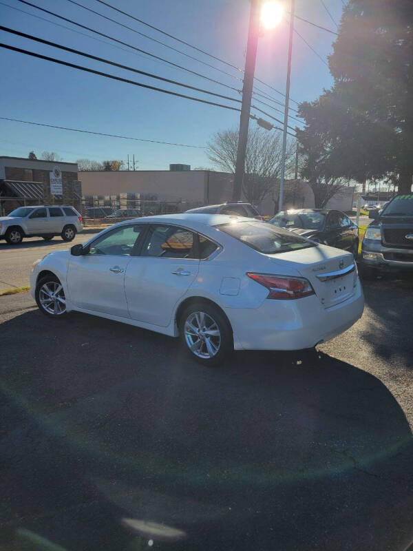 2014 Nissan Altima SL photo 4