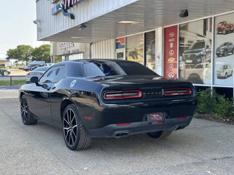 2016 Dodge Challenger SXT