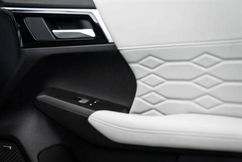 2025 Mitsubishi Outlander PHEV SEL