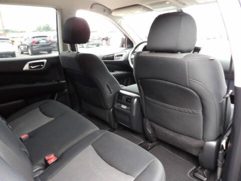 2017 Nissan Pathfinder S