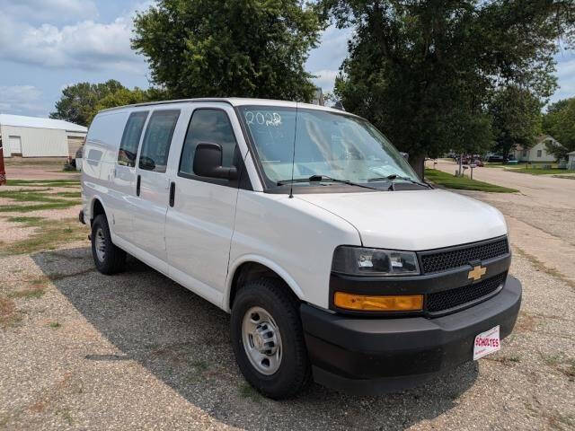 2022 Chevrolet Express 2500
