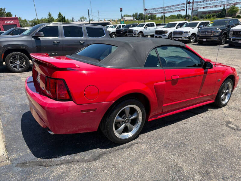2003 Ford Mustang