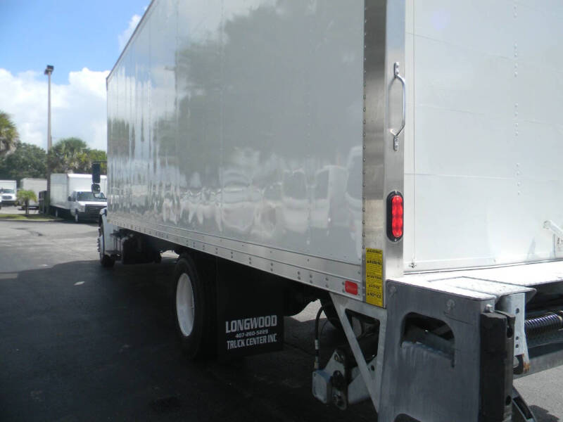 2023 Freightliner M2 106