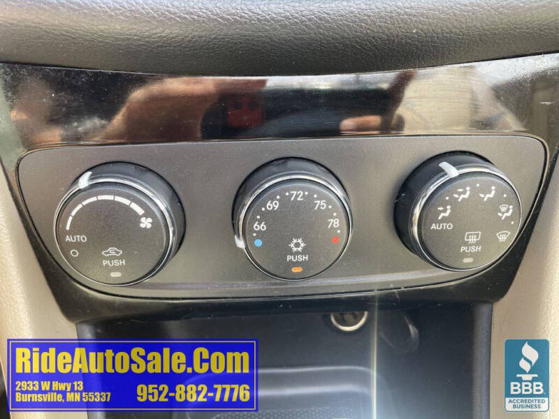 2013 Chrysler 200 Touring