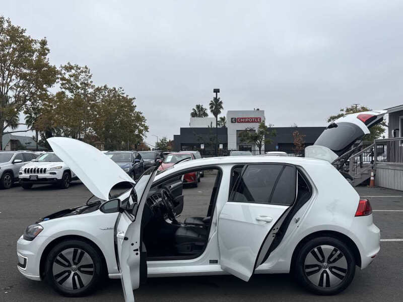 2015 Volkswagen e-Golf SEL Premium