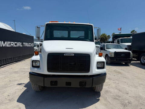 2002 Freightliner FL70