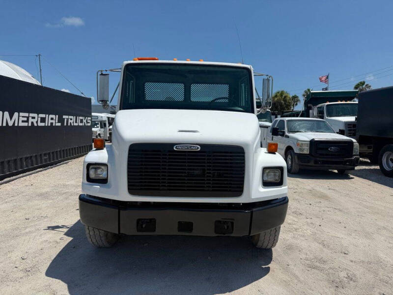 2002 Freightliner FL70