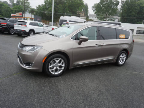 2018 Chrysler Pacifica Touring L