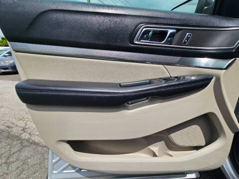 2017 Ford Explorer Platinum