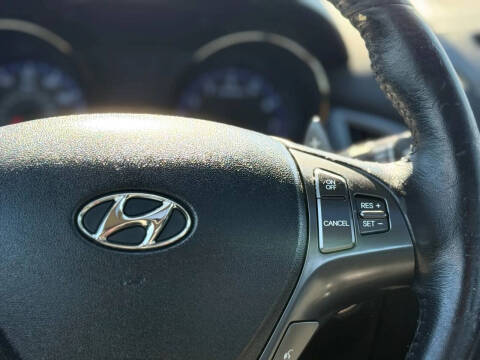 2011 Hyundai Genesis Coupe 2.0T Premium
