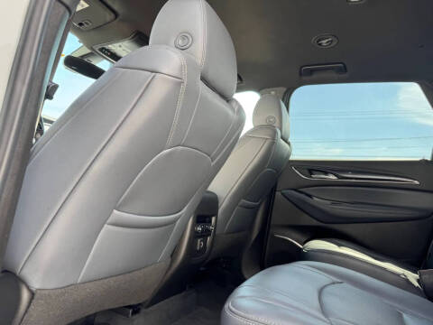 2022 Buick Enclave Essence