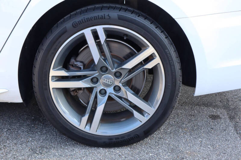 2017 Audi A4 2.0T quattro Premium Plus