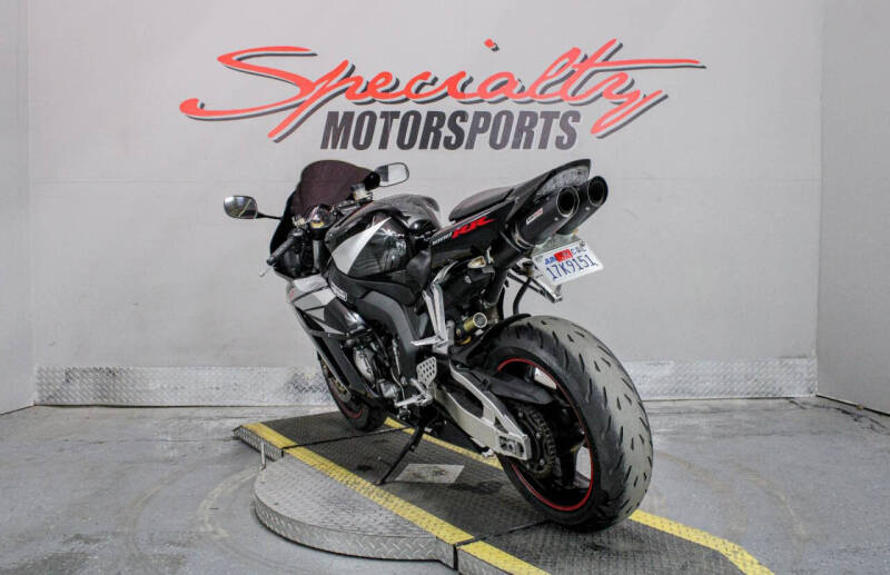 2005 Honda CBR1000RR