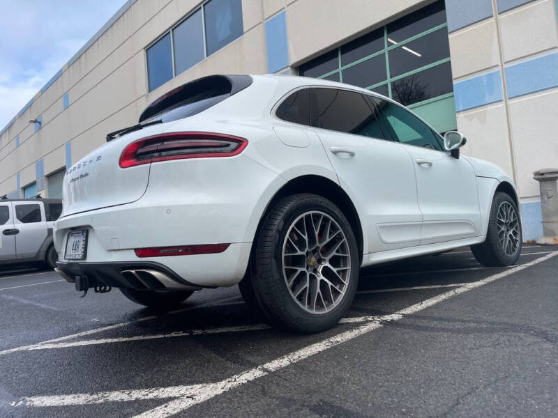 2016 Porsche Macan Turbo
