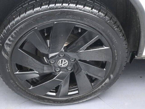 2024 Volkswagen Taos SE 4Motion