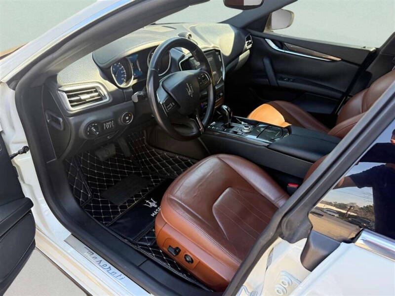 2017 Maserati Ghibli