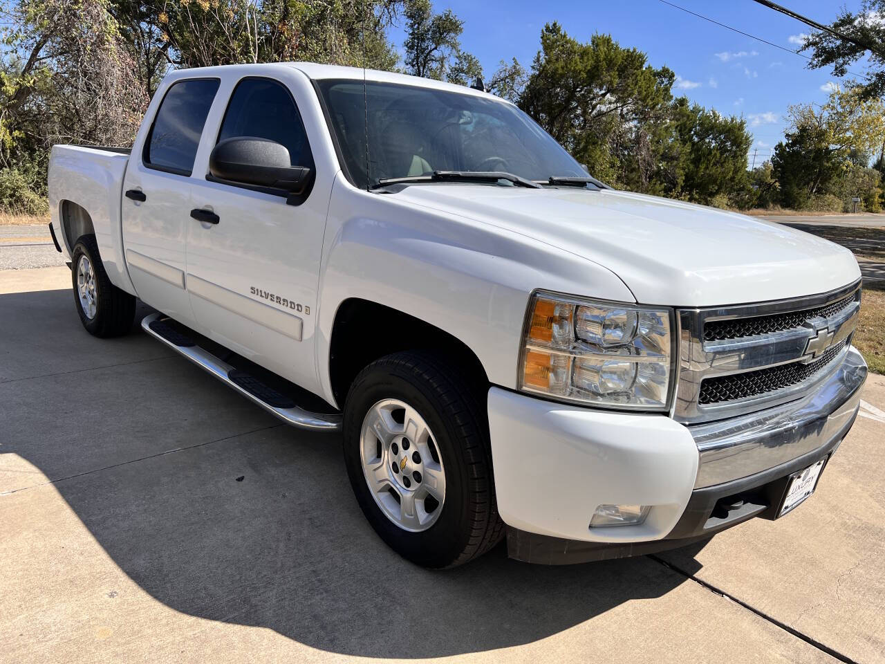 Used Car 2008 Chevrolet Silverado 1500  Lt1 2wd 4dr Crew Cab 5.8 Ft. Sb For Sale Under $12,000 In Austin, Texas
