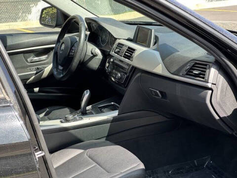 2017 BMW 3 Series 320i