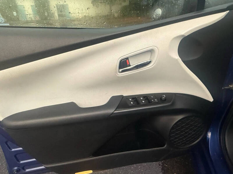 2016 Toyota Prius Two