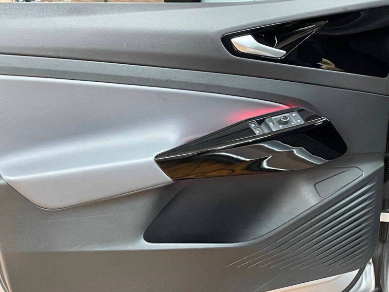 2021 Volkswagen ID.4 Pro