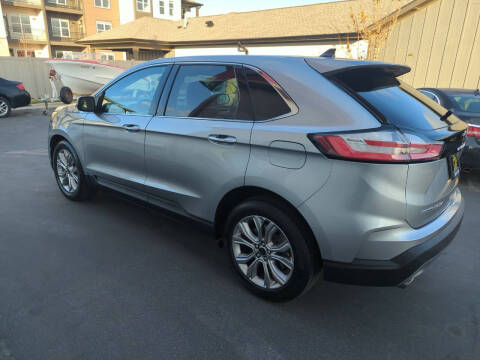 2024 Ford Edge Titanium