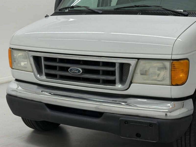 2003 Ford E-Series E-350 SD XL