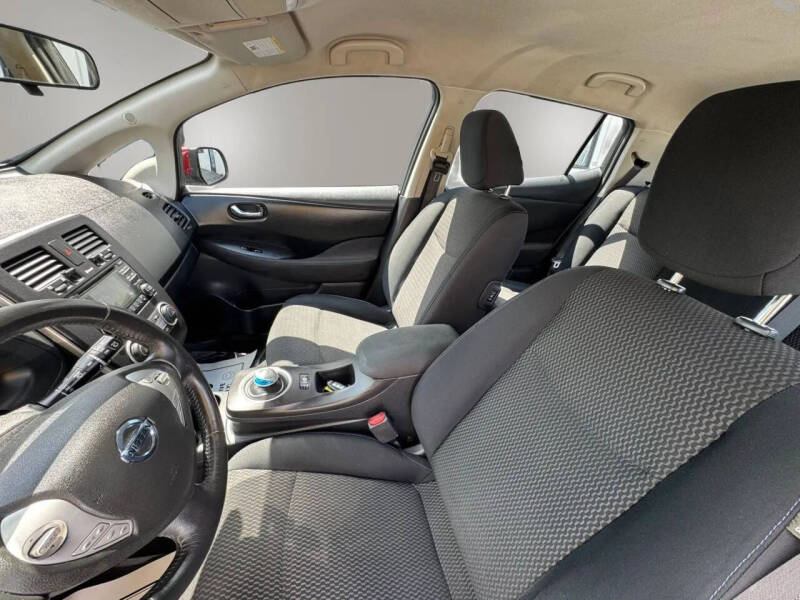 2015 Nissan LEAF S