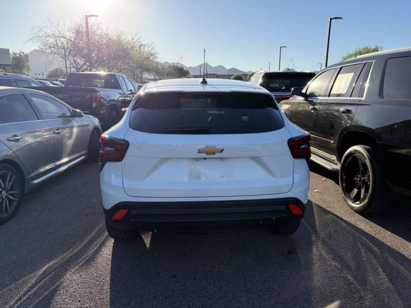 2025 Chevrolet Trax LS