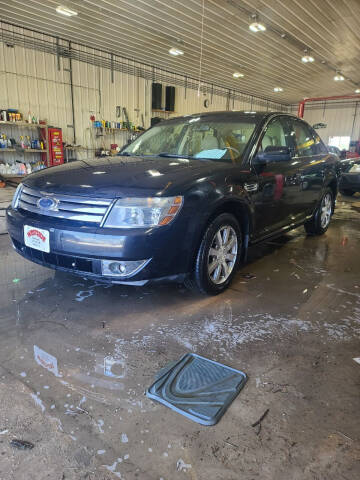 2009 Ford Taurus for sale at WESTSIDE GARAGE LLC in Keokuk IA